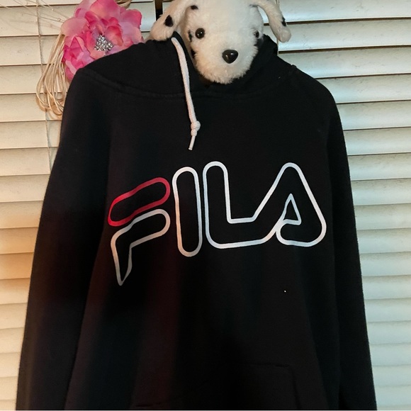 FILA Sweater - Picture 1 of 2